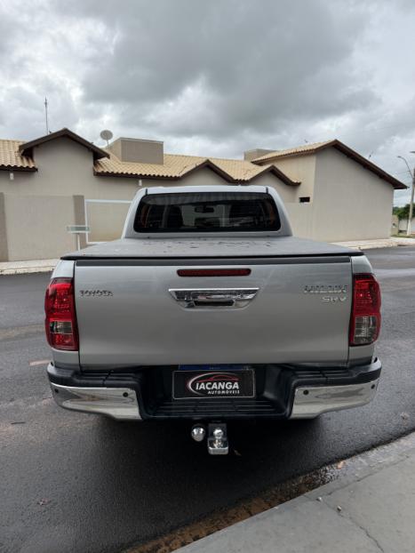 TOYOTA Hilux Caminhonete 2.8 16V SRV 4X4 DIESEL CABINE DUPLA AUTOM�TICO, Foto 4