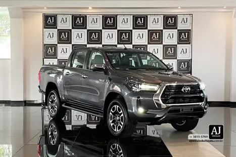 TOYOTA Hilux Caminhonete 2.8 16V SRX 4X4 TURBO DIESEL CABINE DUPLA AUTOM�TICO, Foto 3