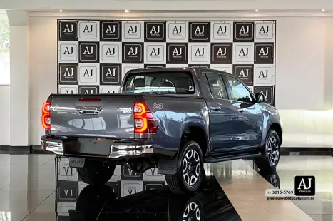 TOYOTA Hilux Caminhonete 2.8 16V SRX 4X4 TURBO DIESEL CABINE DUPLA AUTOM�TICO, Foto 8