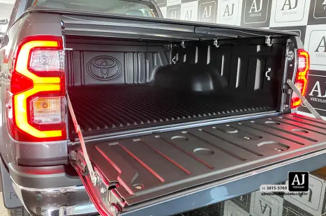 TOYOTA Hilux Caminhonete 2.8 16V SRX 4X4 TURBO DIESEL CABINE DUPLA AUTOM�TICO, Foto 19