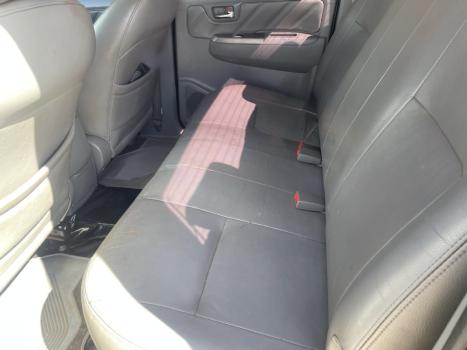 TOYOTA Hilux Caminhonete 3.0 16V 4P 4X4 SRV TURBO DIESEL CABINE DUPLA AUTOM�TICO, Foto 4