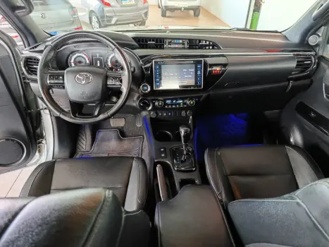 TOYOTA Hilux Caminhonete 2.8 16V SRX 50 ANOS 4X4 TURBO DIESEL CABINE DUPLA AUTOM�TICO, Foto 8