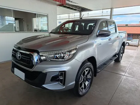 TOYOTA Hilux Caminhonete 2.8 16V SRX 50 ANOS 4X4 TURBO DIESEL CABINE DUPLA AUTOM�TICO, Foto 3