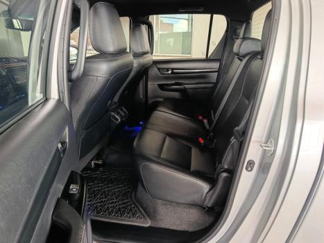TOYOTA Hilux Caminhonete 2.8 16V SRX 4X4 TURBO DIESEL CABINE DUPLA AUTOM�TICO, Foto 10