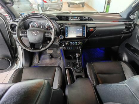 TOYOTA Hilux Caminhonete 2.8 16V SRX 4X4 TURBO DIESEL CABINE DUPLA AUTOM�TICO, Foto 8