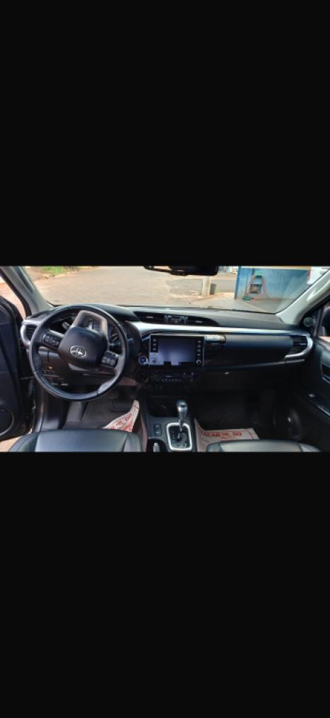 TOYOTA Hilux Caminhonete 3.0 4P 4X4 SRV TURBO DIESEL CABINE DUPLA, Foto 2