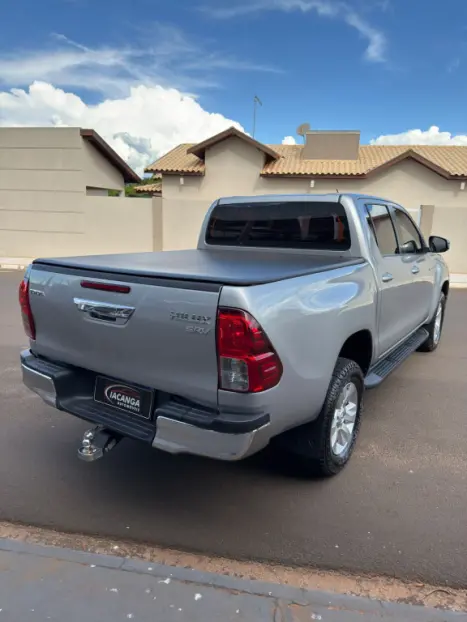 TOYOTA Hilux Caminhonete 2.7 16V 4P SRV CABINE DUPLA, Foto 9