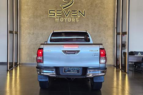 TOYOTA Hilux Caminhonete 2.8 16V SRX 4X4 DIESEL CABINE DUPLA AUTOM�TICO, Foto 4