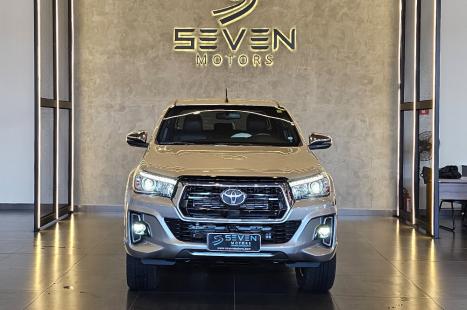 TOYOTA Hilux Caminhonete 2.8 16V SRX 4X4 DIESEL CABINE DUPLA AUTOM�TICO, Foto 8