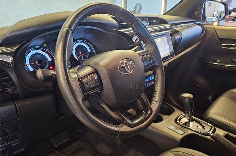 TOYOTA Hilux Caminhonete 2.8 16V SRX 4X4 DIESEL CABINE DUPLA AUTOM�TICO, Foto 13