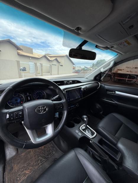 TOYOTA Hilux Caminhonete 2.8 16V SRV 4X4 DIESEL CABINE DUPLA AUTOM�TICO, Foto 8