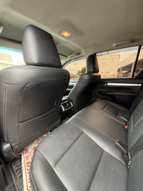 TOYOTA Hilux Caminhonete 2.8 16V SRV 4X4 DIESEL CABINE DUPLA AUTOM�TICO, Foto 10
