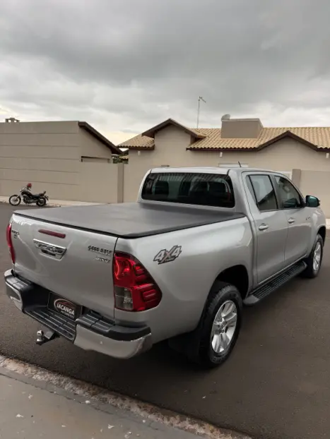 TOYOTA Hilux Caminhonete 2.8 16V SRV 4X4 DIESEL CABINE DUPLA AUTOM�TICO, Foto 5