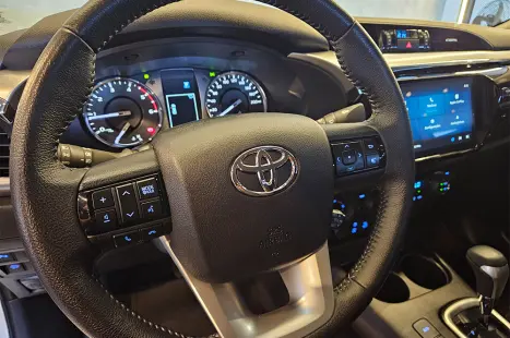 TOYOTA Hilux Caminhonete 2.8 16V SRV 4X4 DIESEL CABINE DUPLA AUTOM�TICO, Foto 11