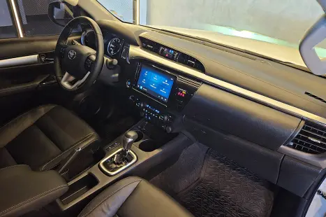 TOYOTA Hilux Caminhonete 2.8 16V SRV 4X4 DIESEL CABINE DUPLA AUTOM�TICO, Foto 14