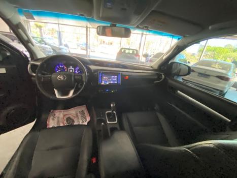 TOYOTA Hilux Caminhonete 2.8 16V SRV 4X4 DIESEL CABINE DUPLA AUTOM�TICO, Foto 3