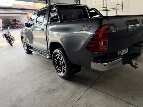 TOYOTA Hilux Caminhonete 2.8 16V SRV 4X4 DIESEL CABINE DUPLA AUTOM�TICO, Foto 2