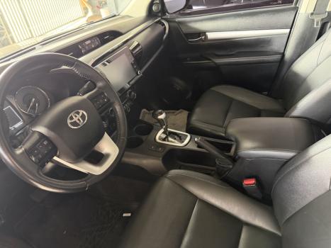 TOYOTA Hilux Caminhonete 2.8 16V SRV 4X4 DIESEL CABINE DUPLA AUTOM�TICO, Foto 4