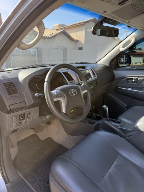 TOYOTA Hilux Caminhonete 3.0 16V 4P 4X4 SRV TURBO DIESEL CABINE DUPLA AUTOM�TICO, Foto 11
