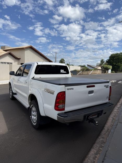 TOYOTA Hilux Caminhonete 3.0 4P 4X4 SRV TURBO DIESEL CABINE DUPLA AUTOM�TICO, Foto 6