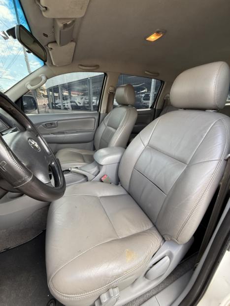 TOYOTA Hilux Caminhonete 3.0 4P 4X4 SRV TURBO DIESEL CABINE DUPLA AUTOM�TICO, Foto 9