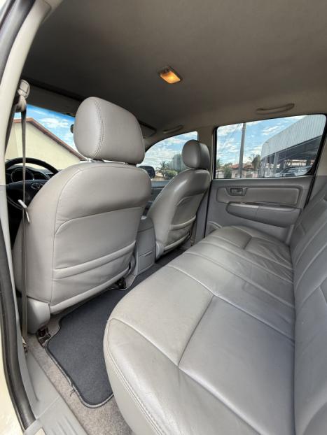 TOYOTA Hilux Caminhonete 3.0 4P 4X4 SRV TURBO DIESEL CABINE DUPLA AUTOM�TICO, Foto 10