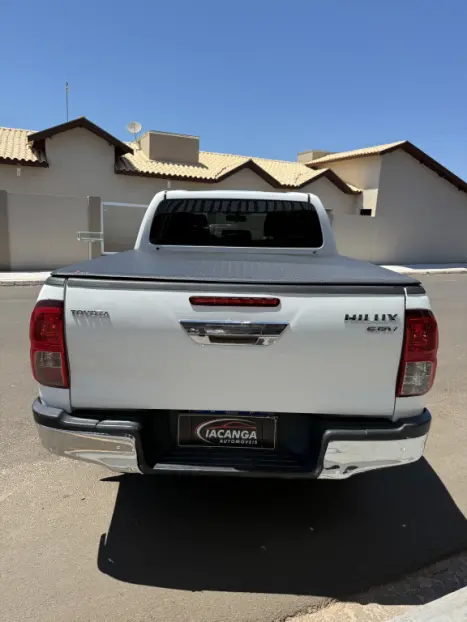 TOYOTA Hilux Caminhonete 2.8 16V SRV 4X4 DIESEL CABINE DUPLA AUTOM�TICO, Foto 4