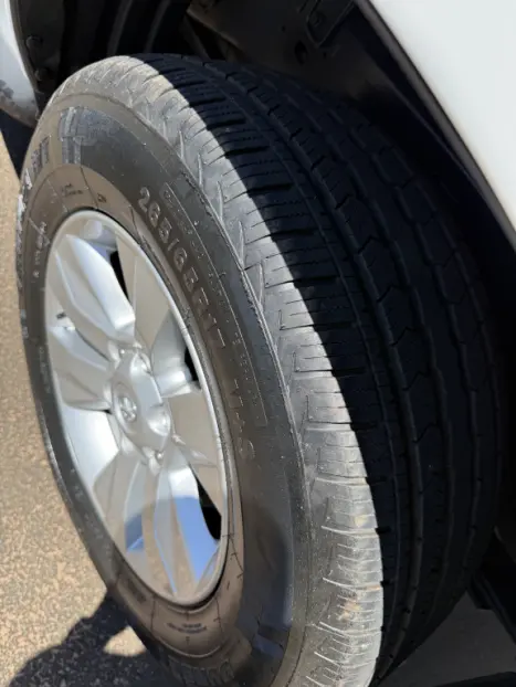 TOYOTA Hilux Caminhonete 2.8 16V SRV 4X4 DIESEL CABINE DUPLA AUTOM�TICO, Foto 7