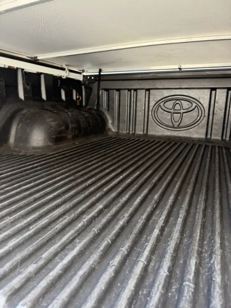 TOYOTA Hilux Caminhonete 2.8 16V SRV 4X4 DIESEL CABINE DUPLA AUTOM�TICO, Foto 9
