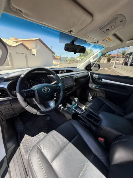 TOYOTA Hilux Caminhonete 2.8 16V SRV 4X4 DIESEL CABINE DUPLA AUTOM�TICO, Foto 11