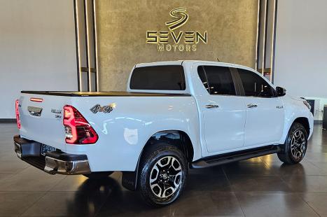 TOYOTA Hilux Caminhonete 2.8 16V SRX 4X4 DIESEL CABINE DUPLA AUTOM�TICO, Foto 5