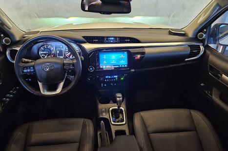 TOYOTA Hilux Caminhonete 2.8 16V SRX 4X4 DIESEL CABINE DUPLA AUTOM�TICO, Foto 11