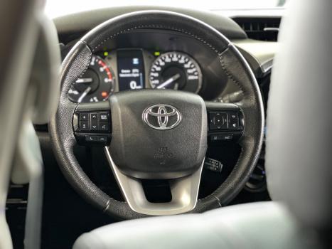 TOYOTA Hilux Caminhonete 2.8 16V 4P SRX DIESEL CABINE DUPLA, Foto 9