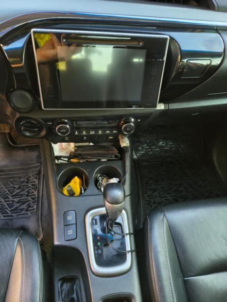 TOYOTA Hilux Caminhonete 2.8 16V SRV 4X4 DIESEL CABINE DUPLA AUTOM�TICO, Foto 9