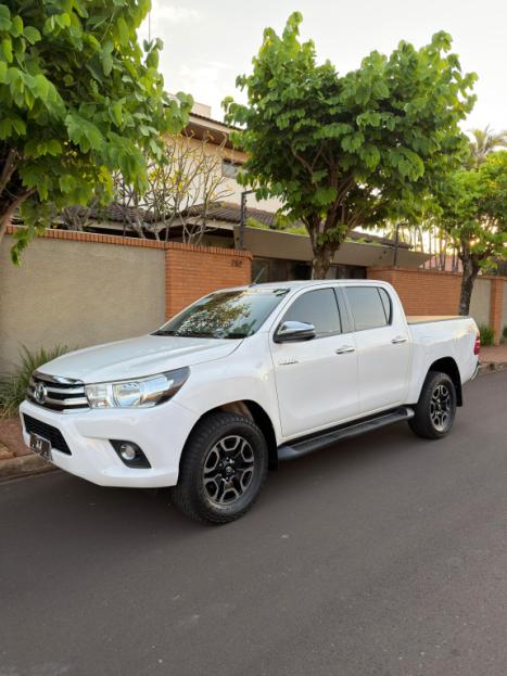 TOYOTA Hilux Caminhonete 2.8 16V SRV 4X4 DIESEL CABINE DUPLA AUTOM�TICO, Foto 1