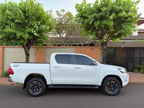 TOYOTA Hilux Caminhonete 2.8 16V SRV 4X4 DIESEL CABINE DUPLA AUTOM�TICO, Foto 7