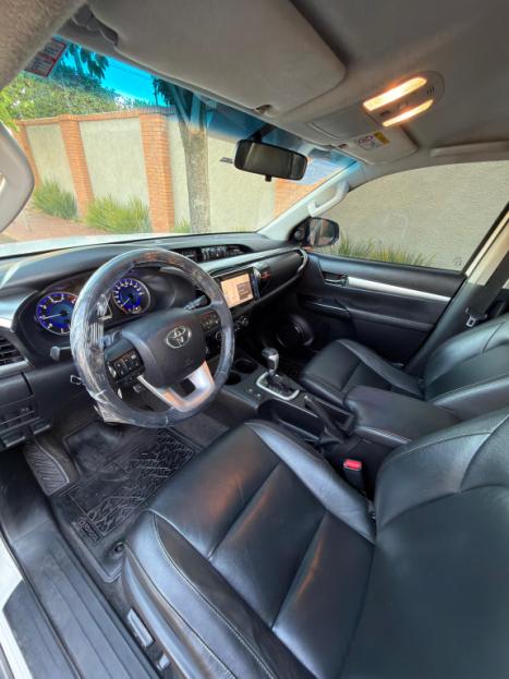 TOYOTA Hilux Caminhonete 2.8 16V SRV 4X4 DIESEL CABINE DUPLA AUTOM�TICO, Foto 12