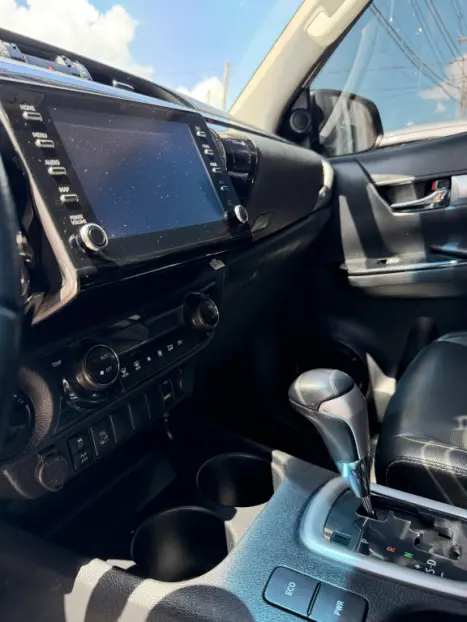 TOYOTA Hilux Caminhonete 2.5 16V 4P 4X4 TURBO DIESEL CABINE DUPLA, Foto 5