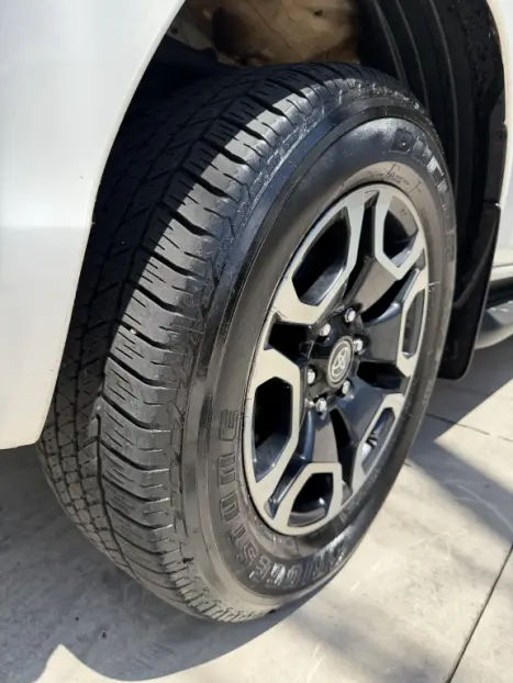 TOYOTA Hilux Caminhonete 2.5 16V 4P 4X4 TURBO DIESEL CABINE DUPLA, Foto 6