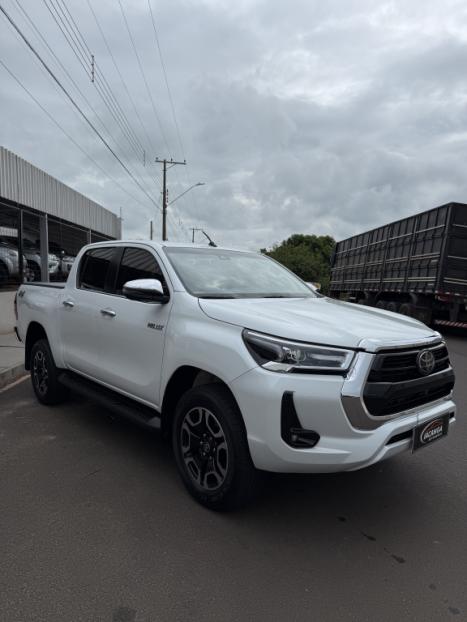 TOYOTA Hilux Caminhonete 2.8 16V SRX 4X4 TURBO DIESEL CABINE DUPLA AUTOM�TICO, Foto 3