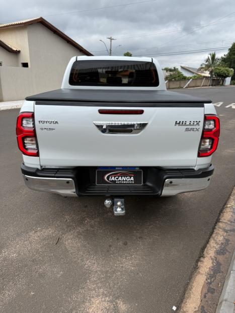 TOYOTA Hilux Caminhonete 2.8 16V SRX 4X4 TURBO DIESEL CABINE DUPLA AUTOM�TICO, Foto 4