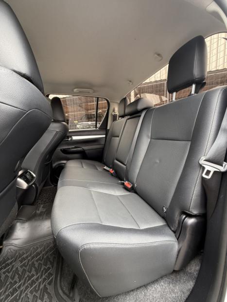 TOYOTA Hilux Caminhonete 2.8 16V SRX 4X4 TURBO DIESEL CABINE DUPLA AUTOM�TICO, Foto 16