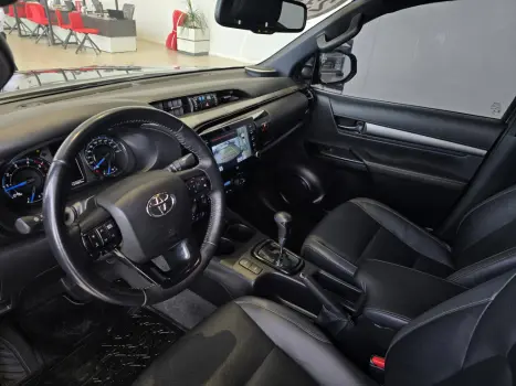 TOYOTA Hilux Caminhonete 2.8 16V SRX CONQUEST 4X4 TURBO DIESEL CABINE DUPLA AUTOM�TICO, Foto 10