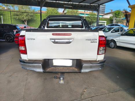 TOYOTA Hilux Caminhonete 2.8 16V SRX 4X4 DIESEL CABINE DUPLA AUTOM�TICO, Foto 4