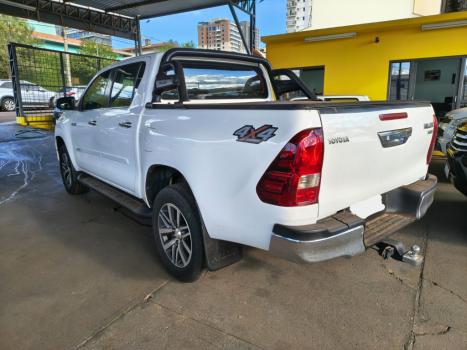TOYOTA Hilux Caminhonete 2.8 16V SRX 4X4 DIESEL CABINE DUPLA AUTOM�TICO, Foto 6