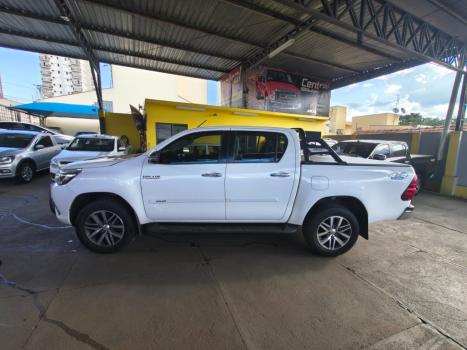 TOYOTA Hilux Caminhonete 2.8 16V SRX 4X4 DIESEL CABINE DUPLA AUTOM�TICO, Foto 9