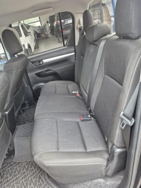 TOYOTA Hilux Caminhonete 2.8 16V 4P SR 4X4 DIESEL CABINE DUPLA AUTOM�TICO, Foto 8