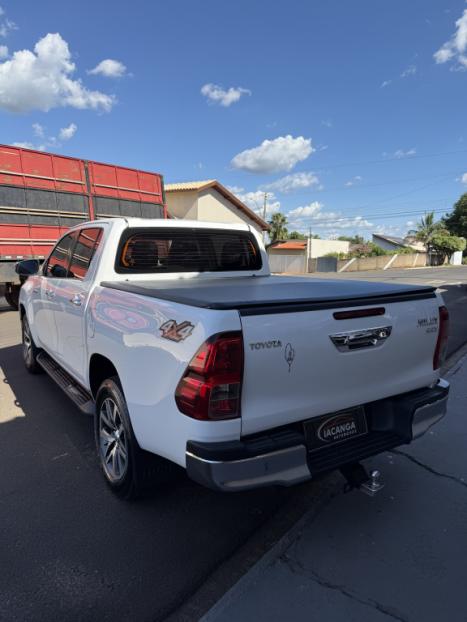 TOYOTA Hilux Caminhonete 2.8 16V 4P SRX DIESEL CABINE DUPLA, Foto 5