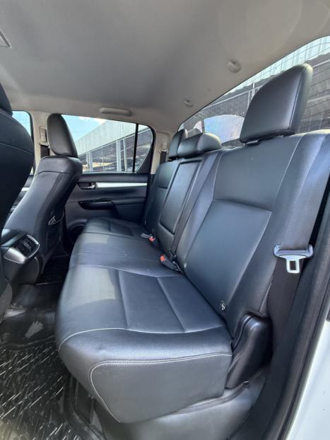 TOYOTA Hilux Caminhonete 2.8 16V 4P SRX DIESEL CABINE DUPLA, Foto 13