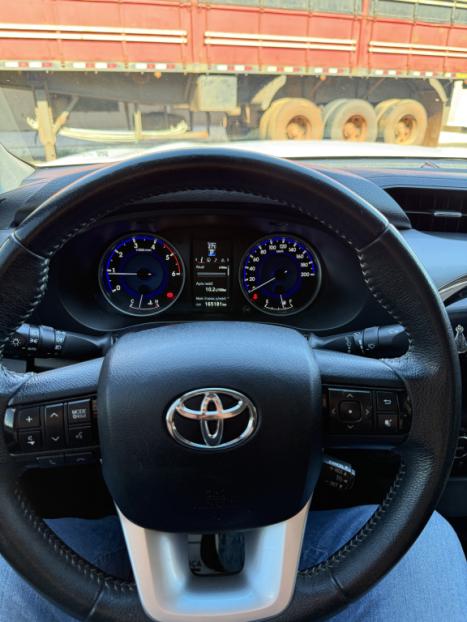 TOYOTA Hilux Caminhonete 2.8 16V 4P SRX DIESEL CABINE DUPLA, Foto 14
